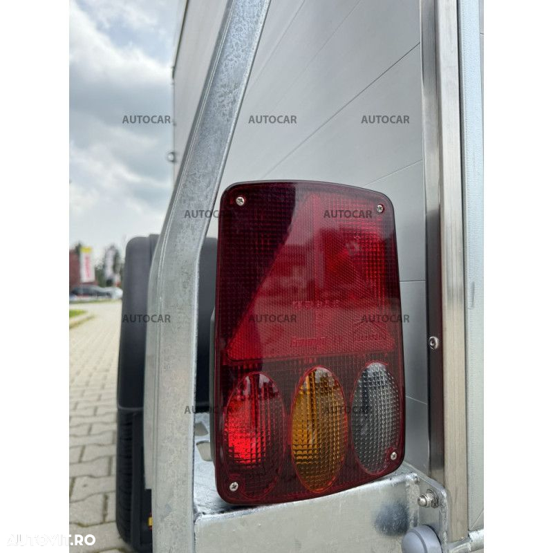 Autocar Remorca transport cai  Champion Esprit C cu camera pentru depozitare sa - 10