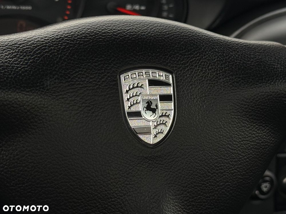 Porsche 911 Carrera - 12