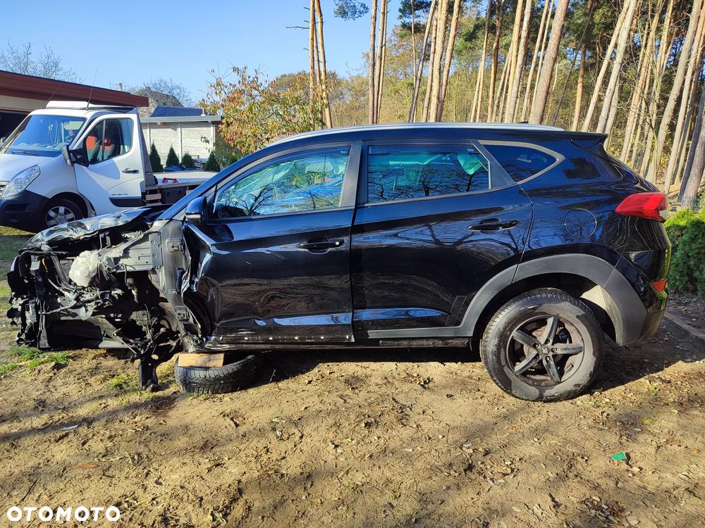 Hyundai Tucson blue 1.6 GDi 2WD Navi - 28