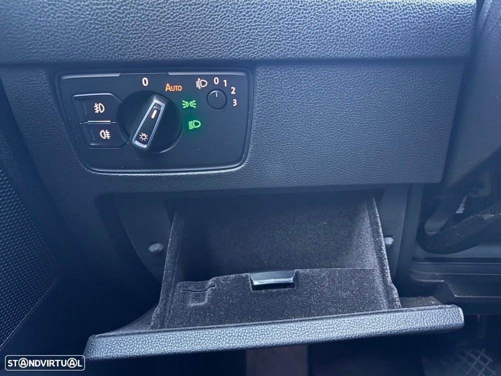 VW Passat 2.0 TDI Confortline DSG - 34