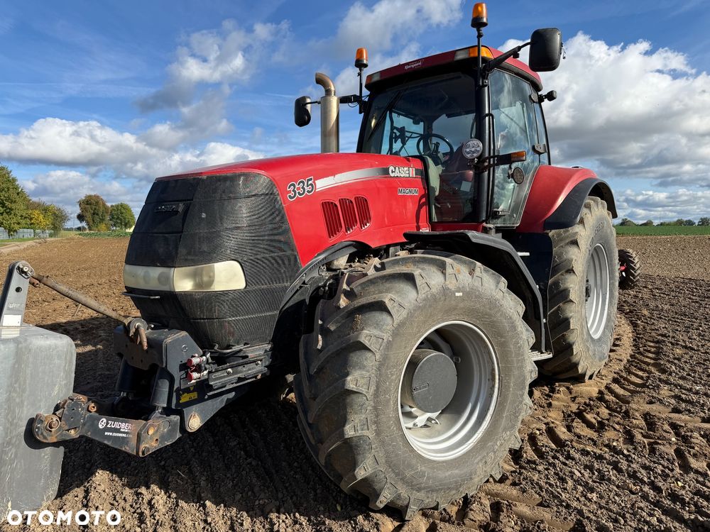 Case IH Magnum 335