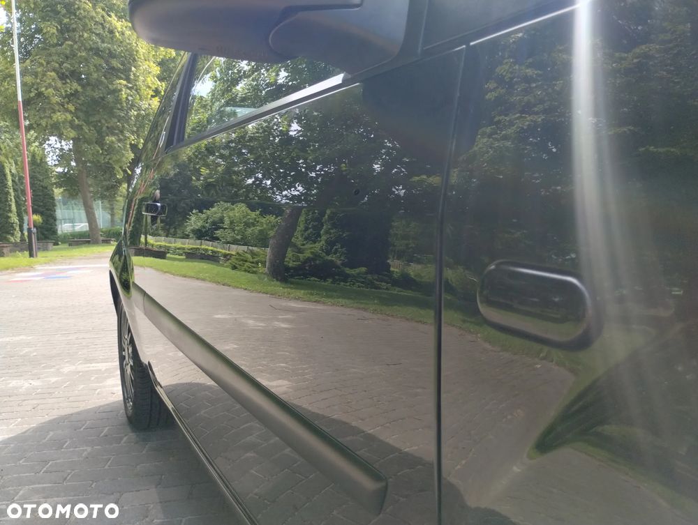 Ford Fiesta 1.4 Ghia - 20