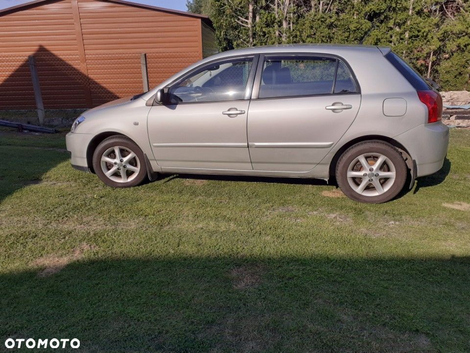 Toyota Corolla 2.0 D-4D Sol - 3
