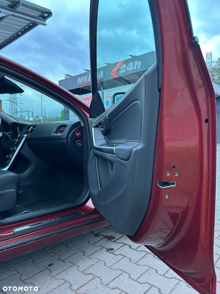 Volvo S60 D3 Summum - 14