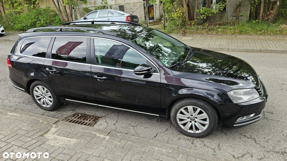 Volkswagen Passat Variant 2.0 TDI DSG BlueMotion Technology Trendline - 4