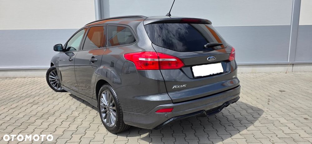Ford Focus - 4