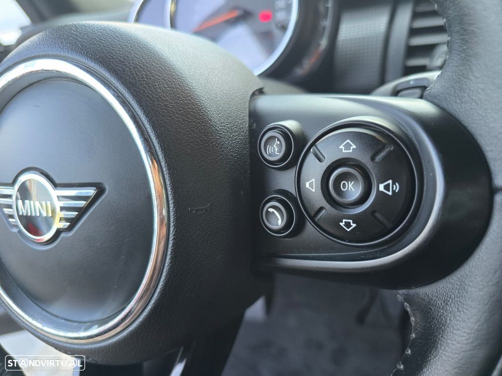 MINI 5 Portas Cooper D - 18