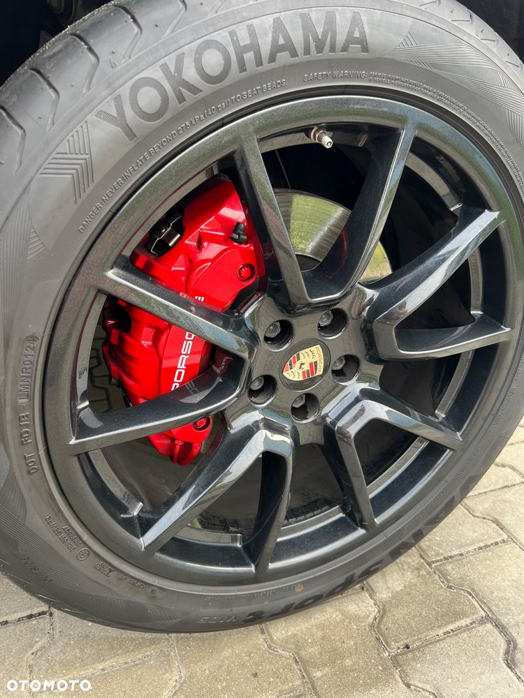 Porsche Macan GTS - 27