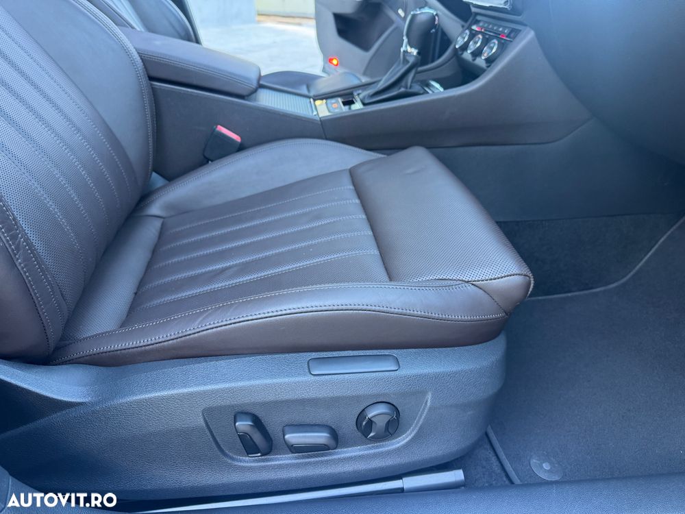 Skoda Superb 2.0 TDI DSG Premium Edition - 9