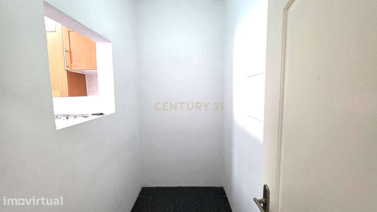 Apartamento T2 em Almada com Jardim  e Varanda - Grande imagem: 3/18