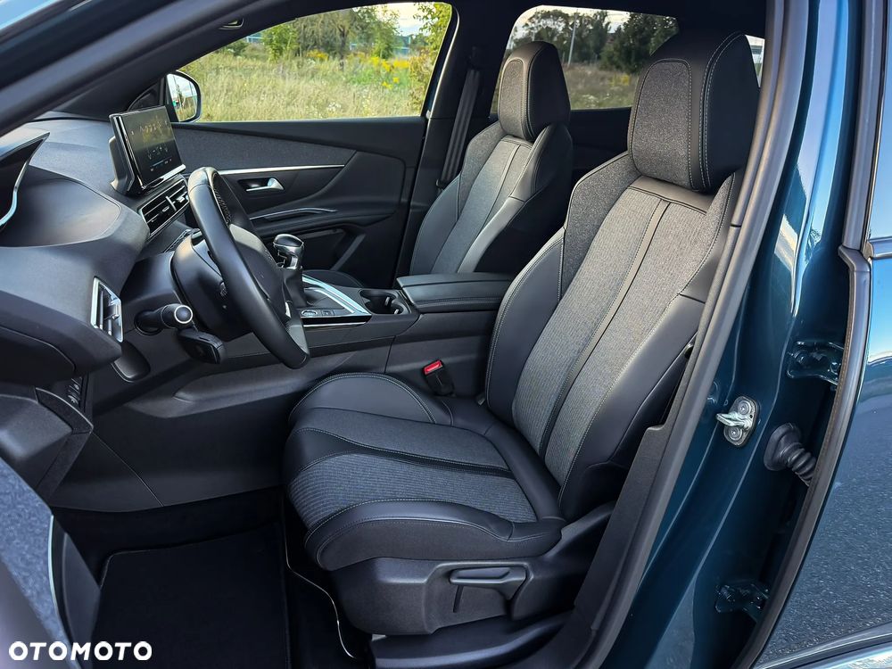 Peugeot 3008 1.2 PureTech Allure Pack S&S - 17