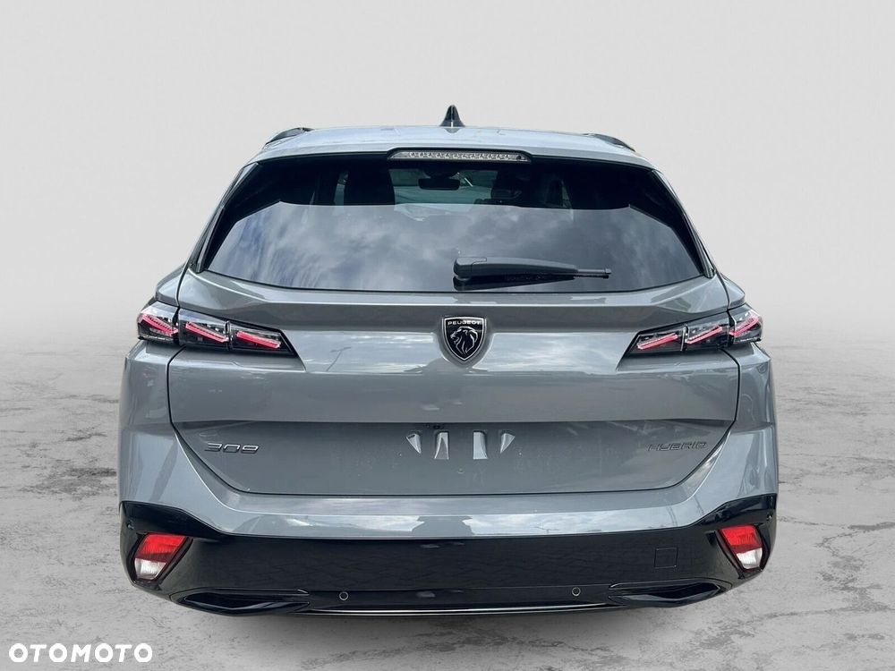 Peugeot 308 - 8