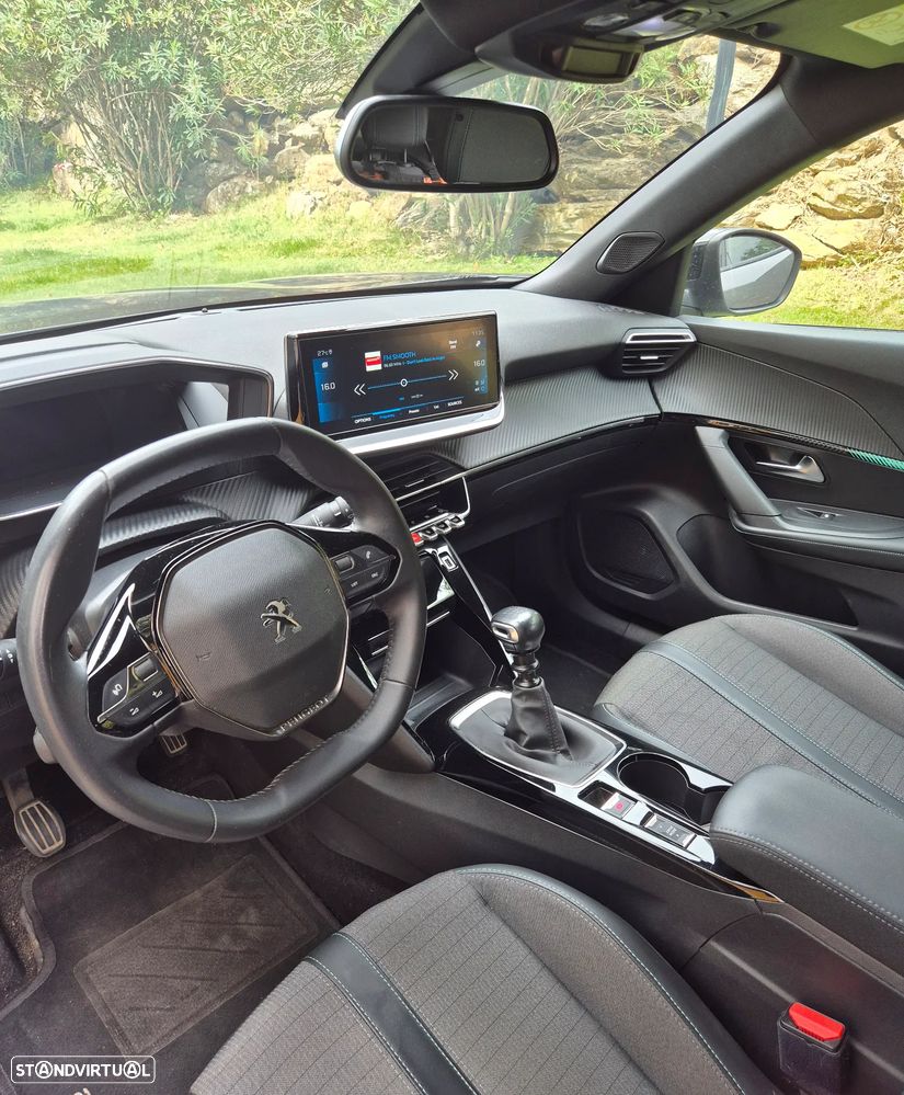 Peugeot 2008 - 11