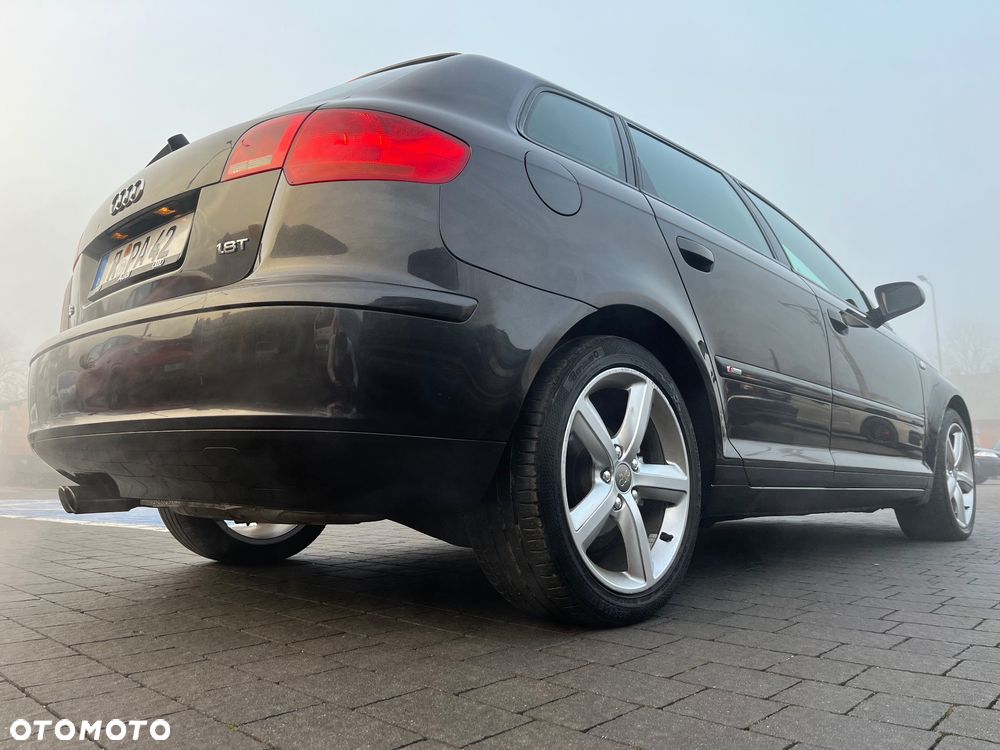 Audi A3 Sportback 1.8 TFSI S line Sportpaket Plus - 18