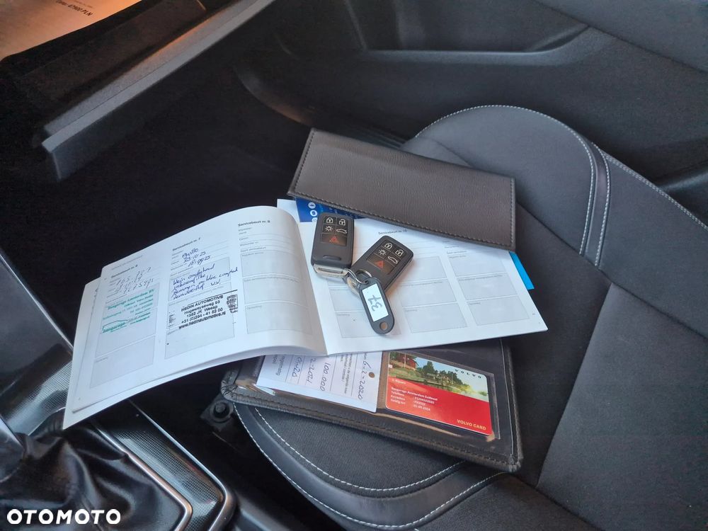 Volvo V40 T3 Geartronic Momentum - 39