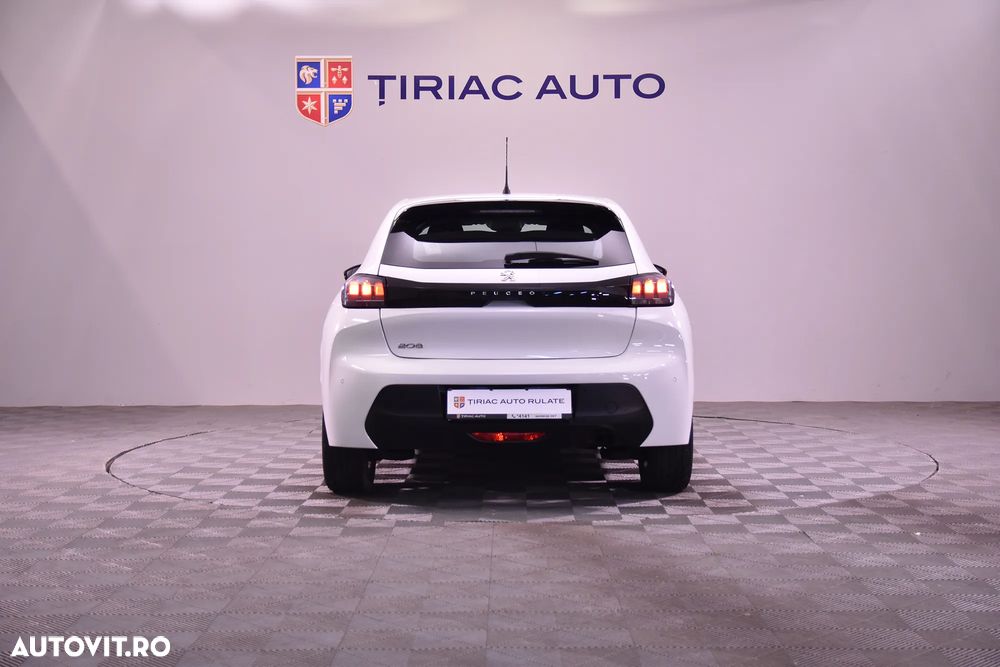 Peugeot 208 - 4