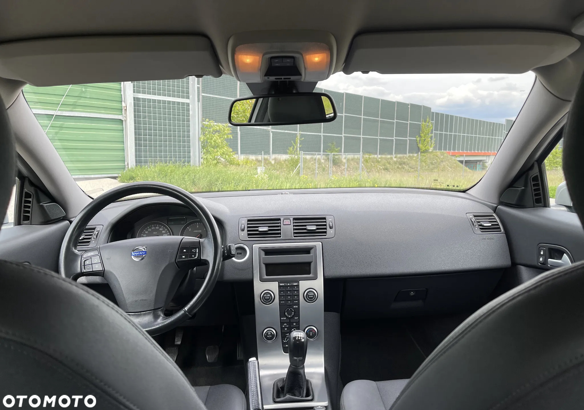 Volvo C30 2.0D Momentum - 28