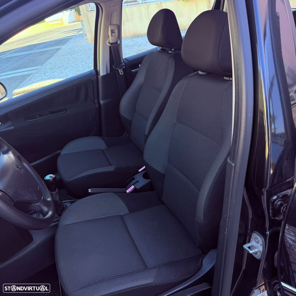 Peugeot 207 1.4 16V SE Millesim 200 Anos - 6