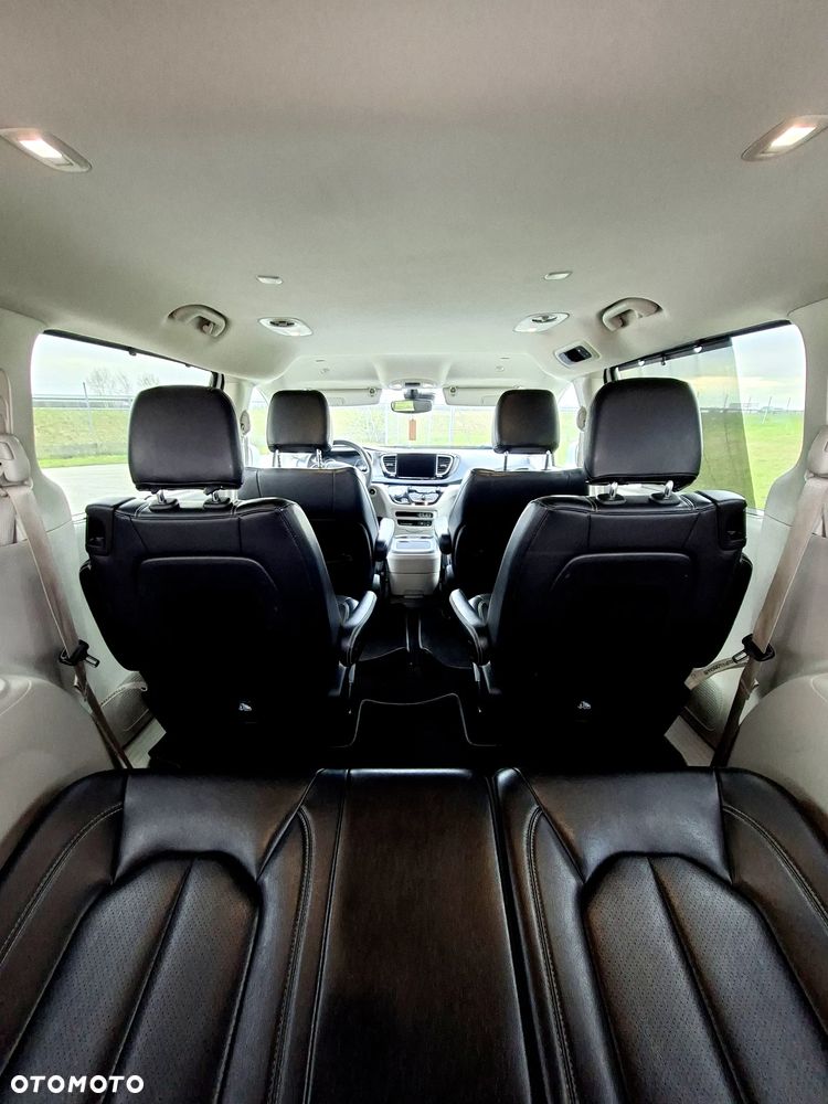 Chrysler Pacifica - 24