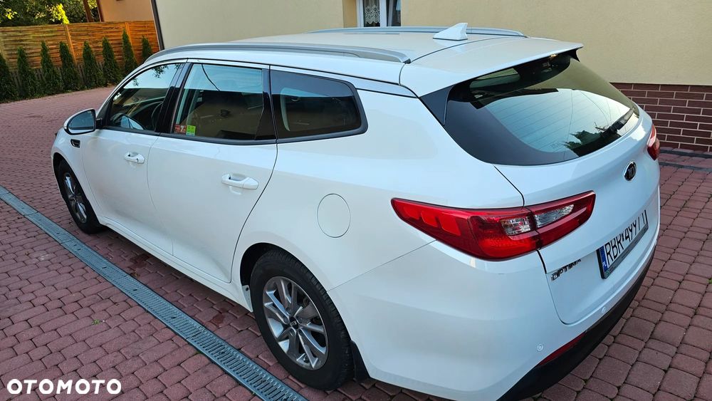 Kia Optima 1.7 CRDI L DCT - 24