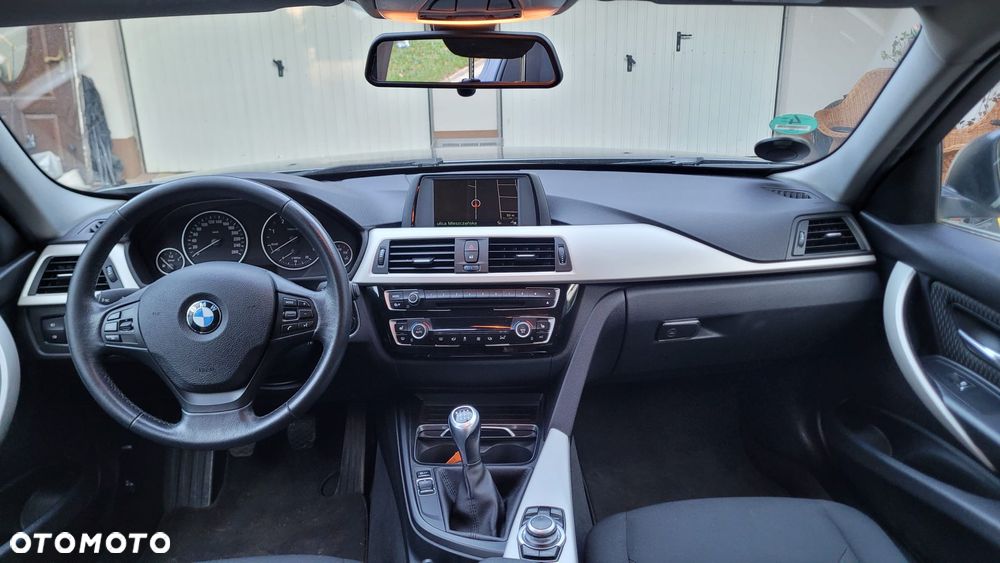 BMW Seria 3 320d Edition M Sport Shadow - 36