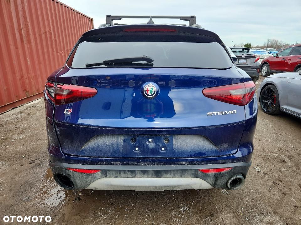 Alfa Romeo Stelvio 2.0 Turbo 16V AT8-Q4 Veloce Ti - 3