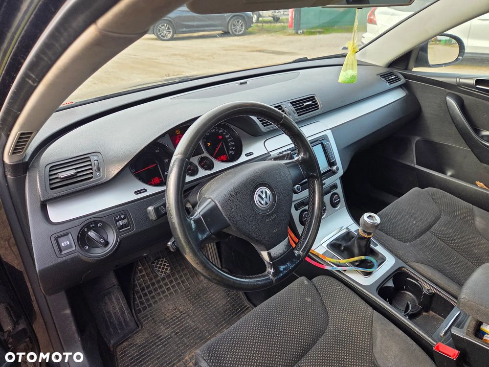 Volkswagen Passat - 10