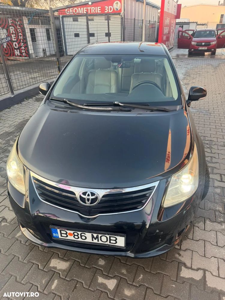 Toyota Avensis 2.2 D-CAT Luxury - 9