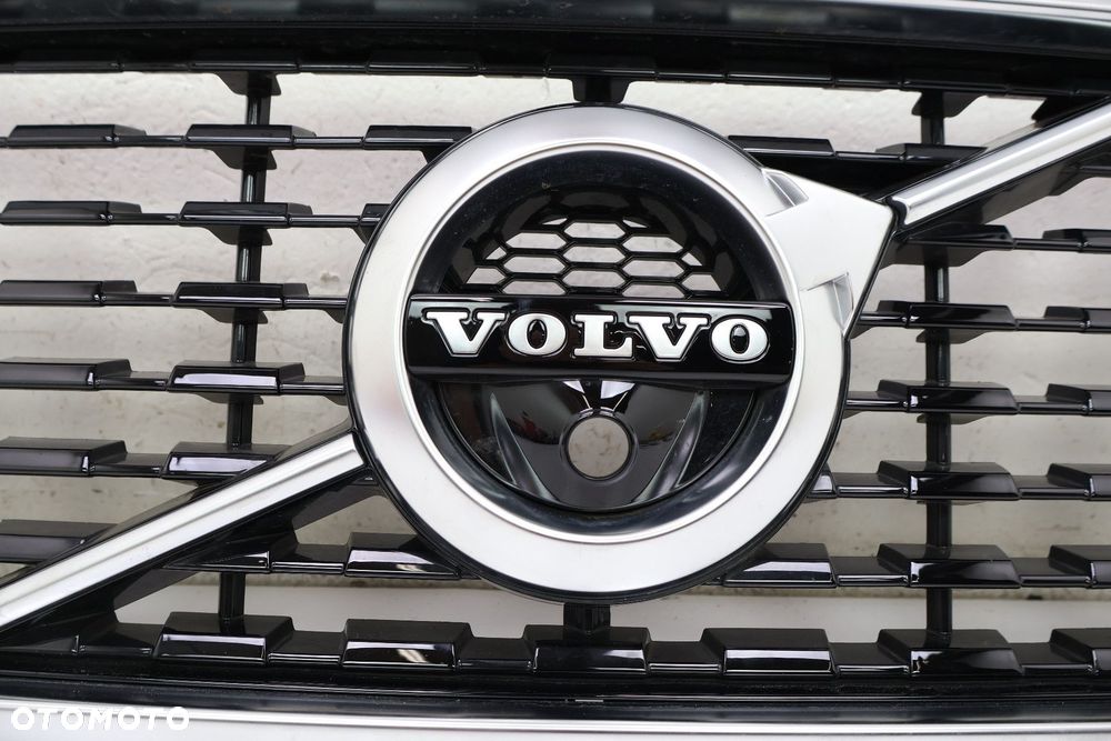 VOLVO V90 II R-DESIGN GRILL ATRAPA ZDERZAKA PRZÓD KAMERA 31425498, 32365381 - 2