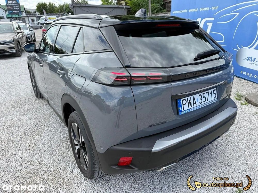 Peugeot 2008 - 8