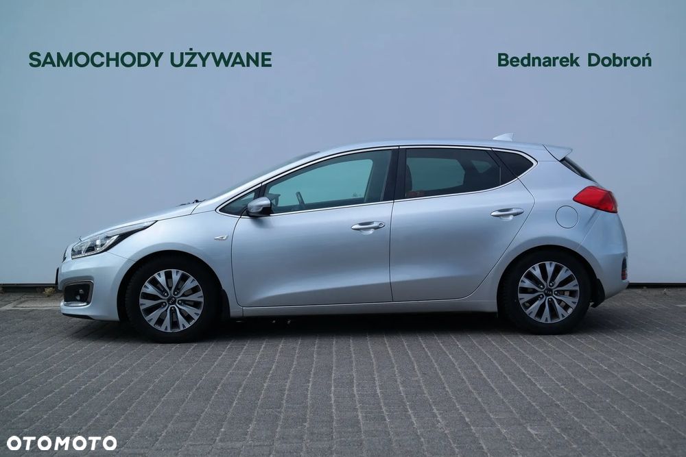Kia Ceed 1.4 L - 6