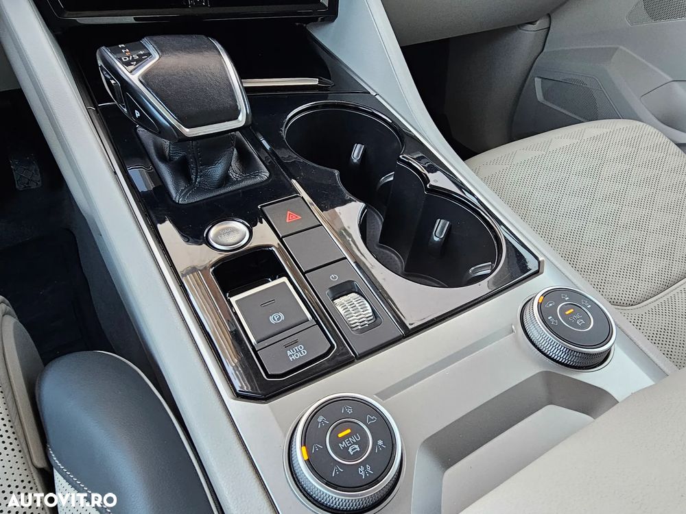 Volkswagen Touareg V6 TDI Elegance - 13