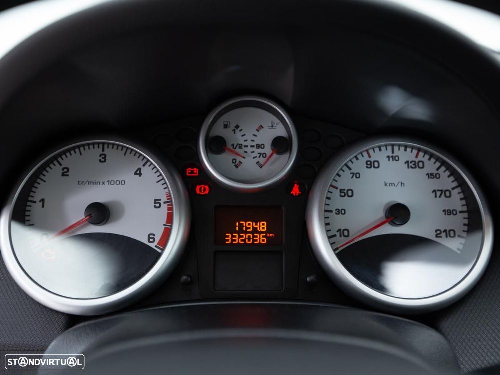 Peugeot 207 - 16