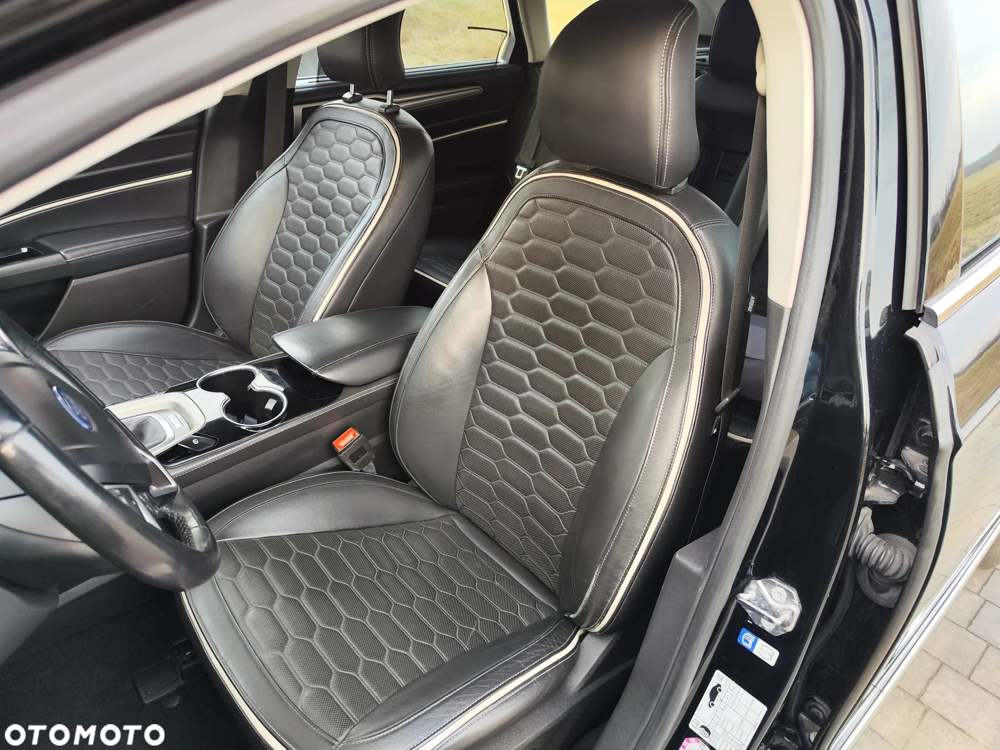 Ford Mondeo Vignale 2.0 TDCi - 37