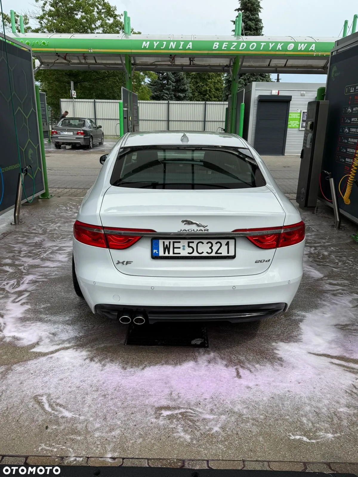 Jaguar XF 2.0 i4D Prestige - 4