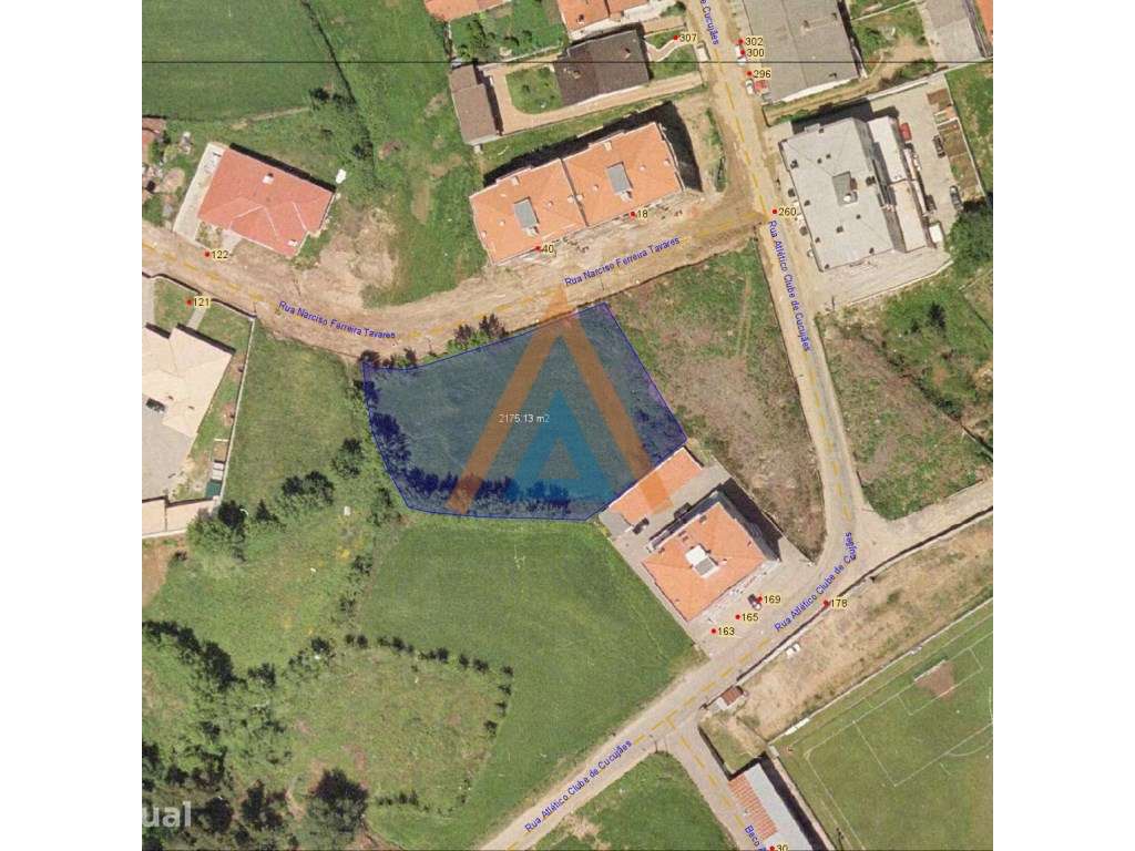 Terreno no centro da Vila de Cucujães - Grande imagem: 2/9