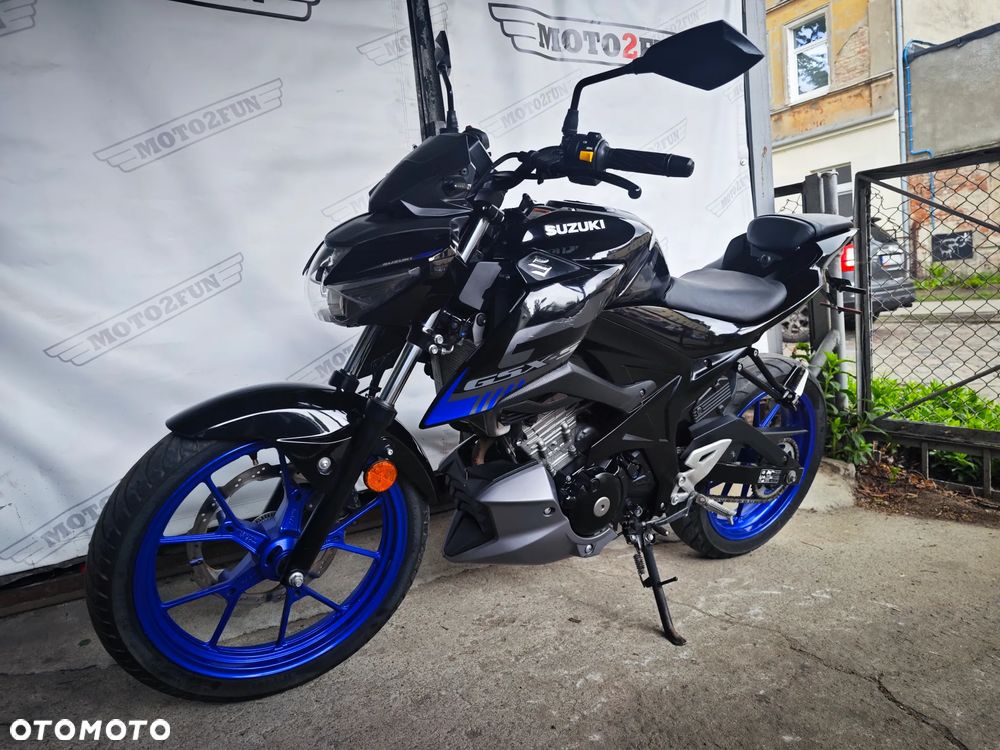 Suzuki GSX - 6