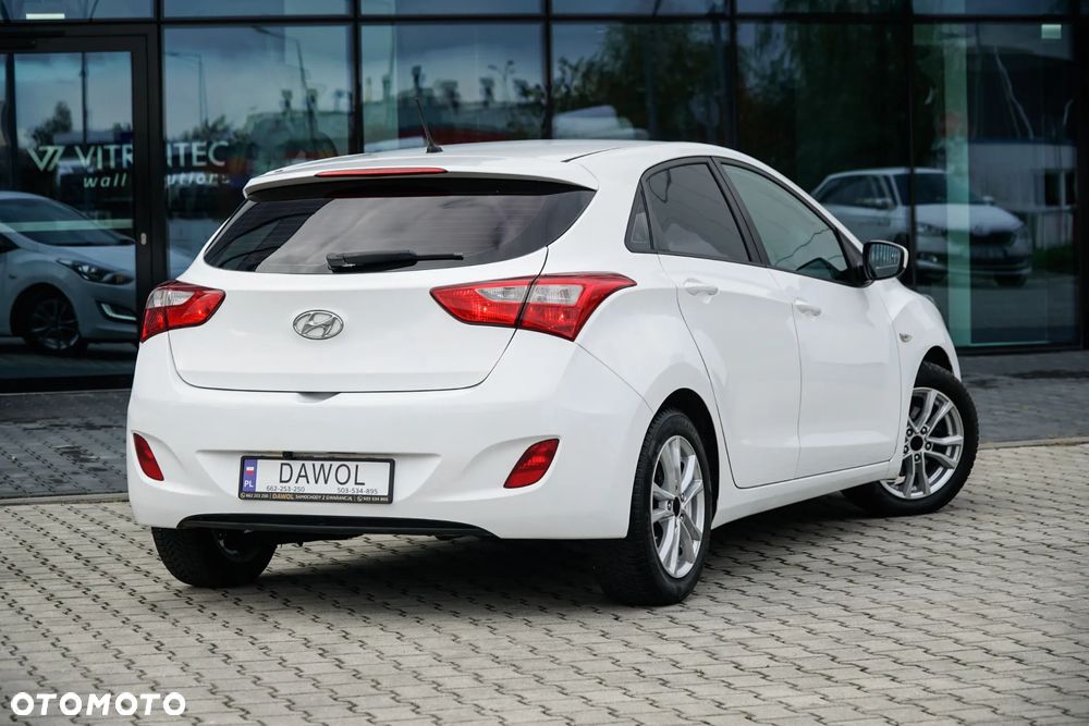 Hyundai i30 1.4 BlueDrive Base - 16