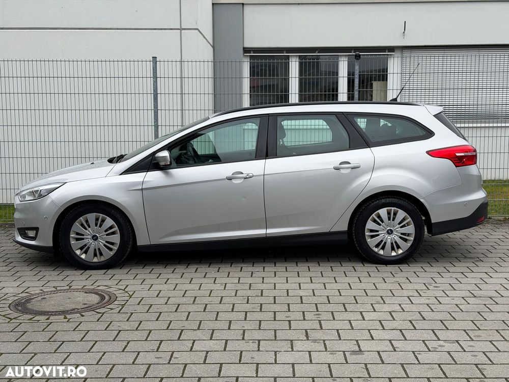 Ford Focus 1.5 TDCi Powershift Titanium - 10