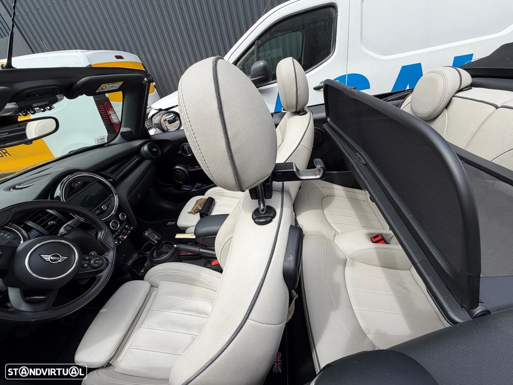 MINI Cabrio Cooper S Auto Desportiva - 36