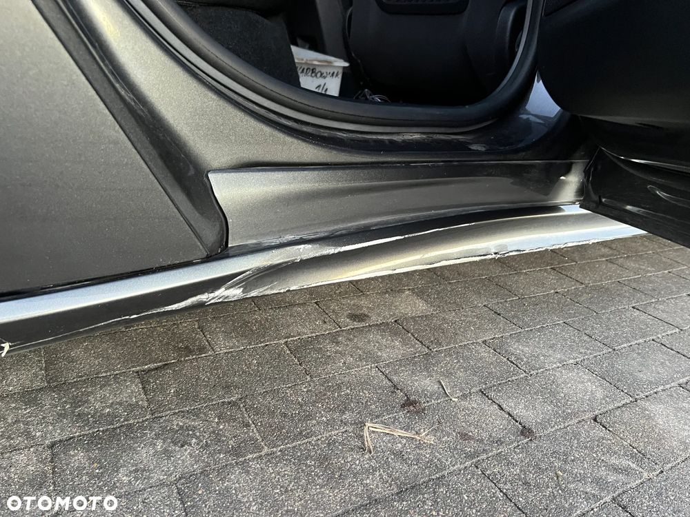 Ford Focus 1.0 EcoBoost Hybrid ST-LINE - 12