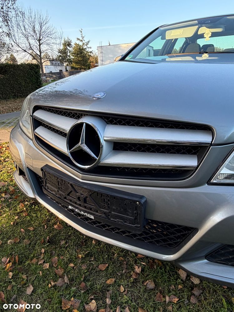 Mercedes-Benz Klasa C 180 BlueEFFICIENCY 7G-TRONIC - 21