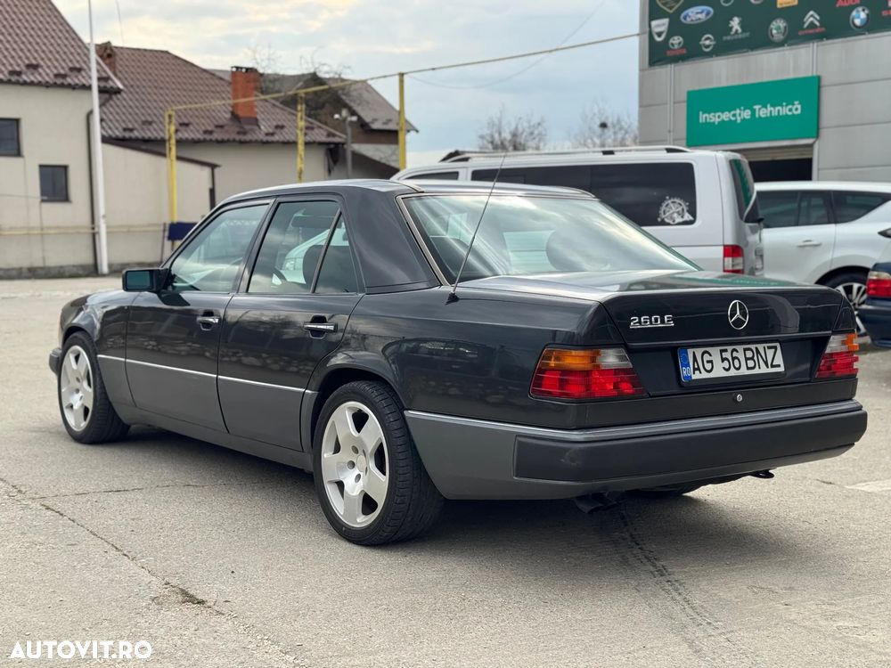 Mercedes-Benz W124 - 4