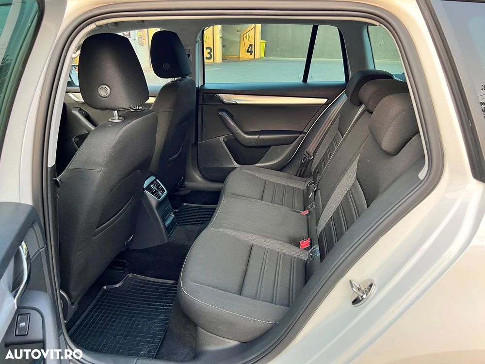 Skoda Octavia 1.6 TDI DSG Ambition - 7
