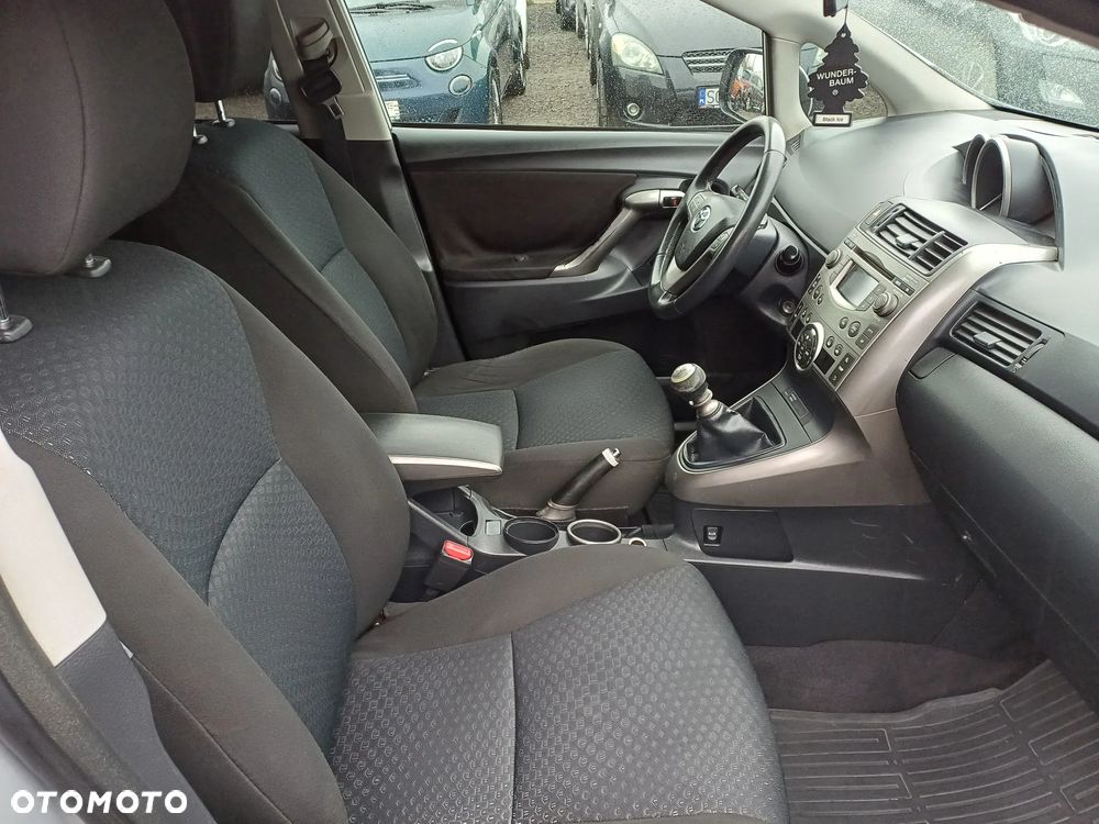 Toyota Verso 2.0 D-4D 2010 7os - 11