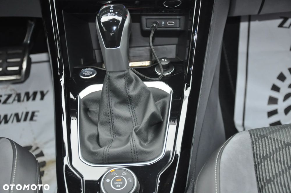 Volkswagen T-Roc 2.0 TDI SCR 4MOTION DSG R-Line - 29