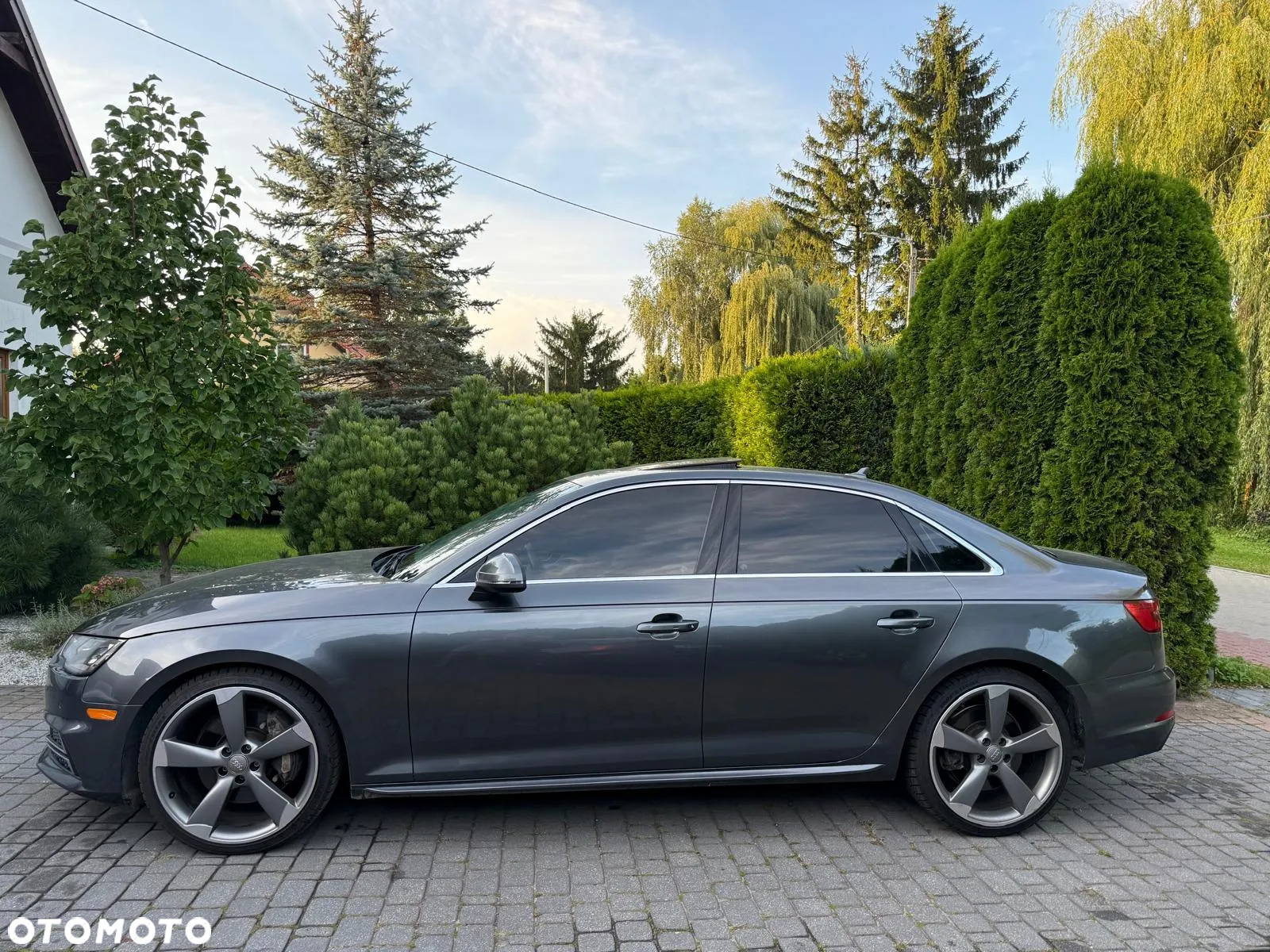 Audi A4 - 4