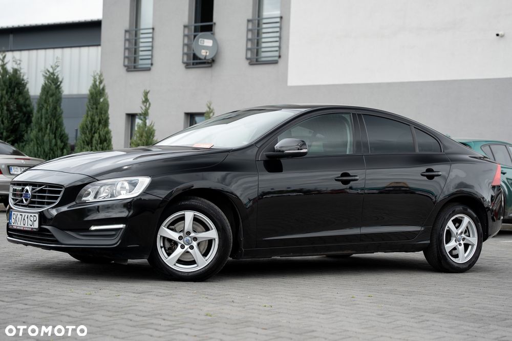 Volvo S60 D3 Drive-E Momentum - 9