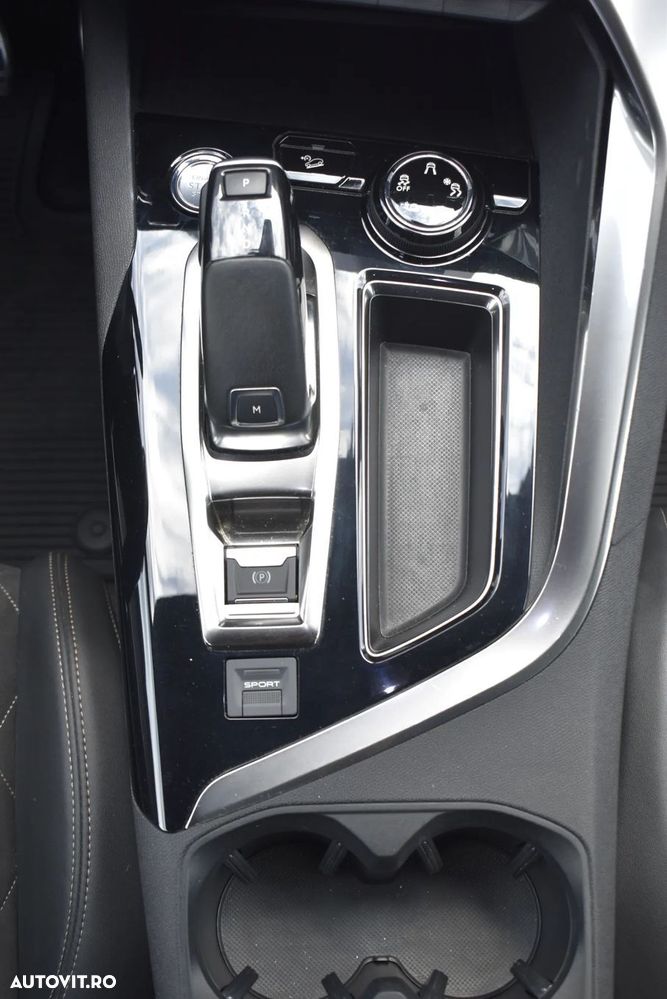 Peugeot 3008 2.0 BlueHDI S&S EAT6 GT - 29