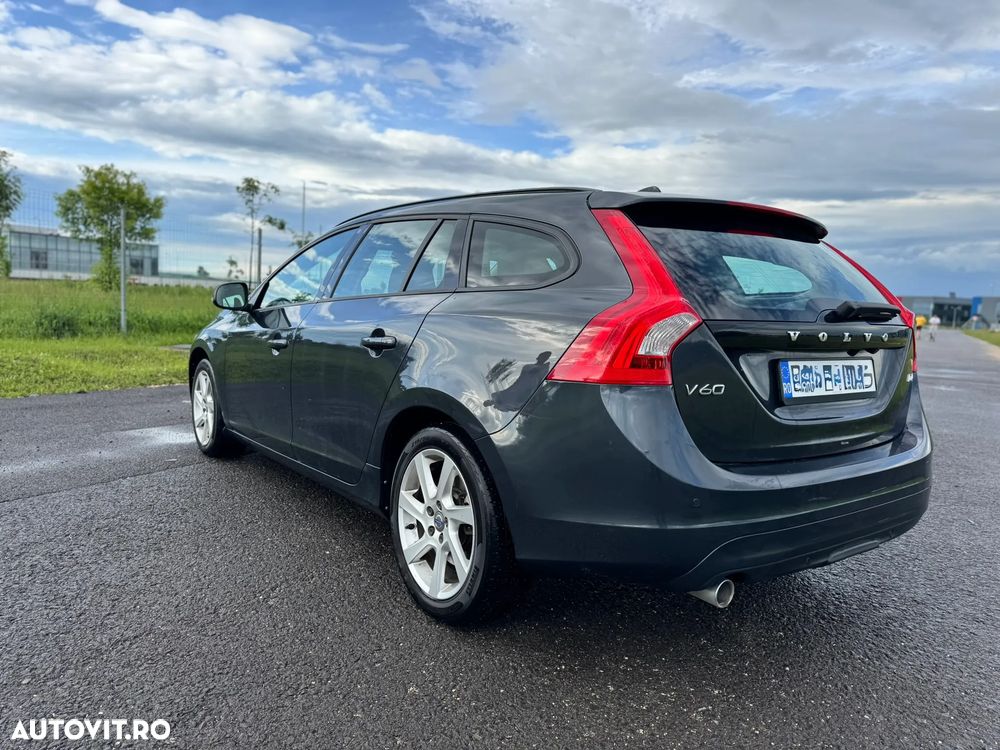 Volvo V60 D4 Geartronic Summum - 4